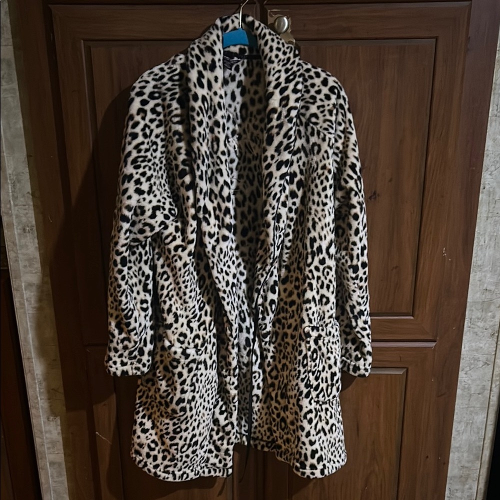 Victoria's Secret Black and Cream Teddy Jacket with Shawl Collar